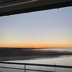 Vue Incroyable Sur La Mer, Lumineux ! Barneville-Carteret