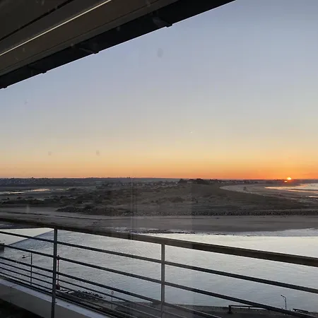 Vue Incroyable Sur La Mer, Lumineux !