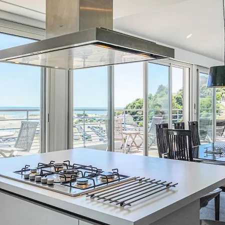 Vue Incroyable Sur La Mer, Lumineux !